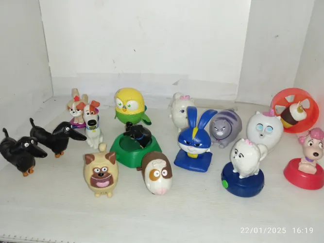 Personagens de Pets a vida secreta dos bichos. Kit com 15 peças 