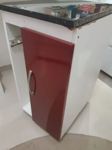 Armário MDF + granito 