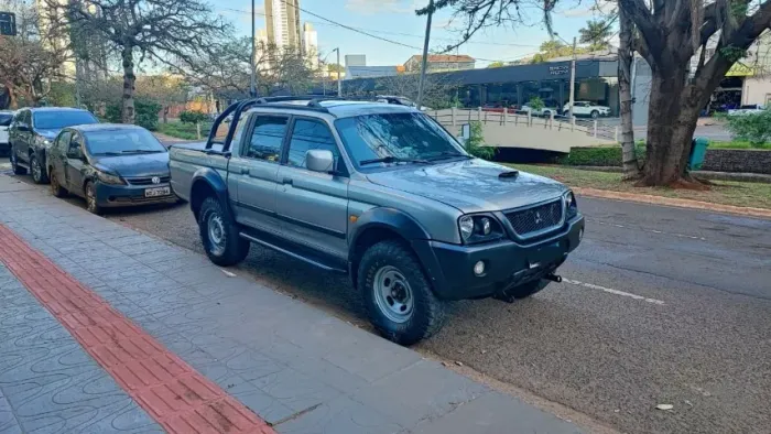 Mitsubishi L200 Outdoor GLS 2.5 4X4 CD TDI Diesel 2012