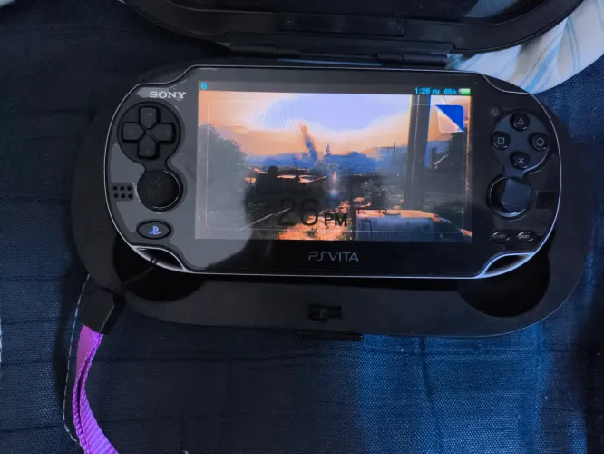 PS VITA, COMPLETO 3 JOGOS MIDIA FÍSICA, DESBLOQUEADO E COM EXTENSOR DE MEMÓRIA