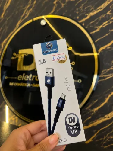 Cabo com entrada V8