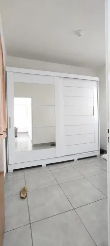GUARDA ROUPA
