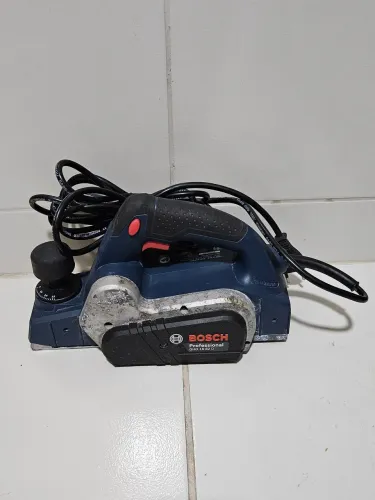 Plaina elétrica BOSCH GHO 16-82D