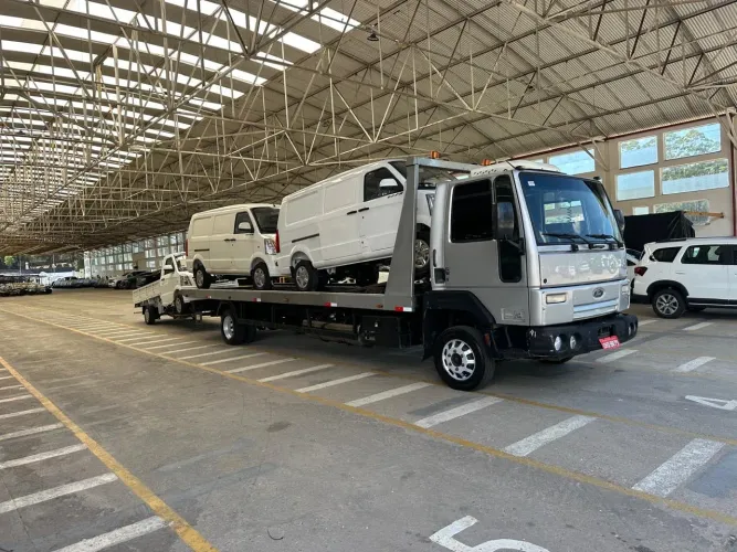 Vendo Ford cargo 815e