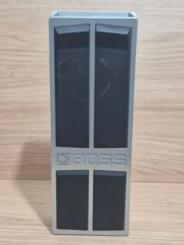 Pedal de Volume Boss FV500H