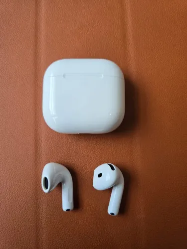 Airpods 5 original, perfeito.