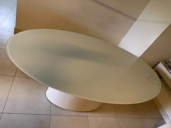? VENDO MESA DE JANTAR OVAL - 6 LUGARES ?