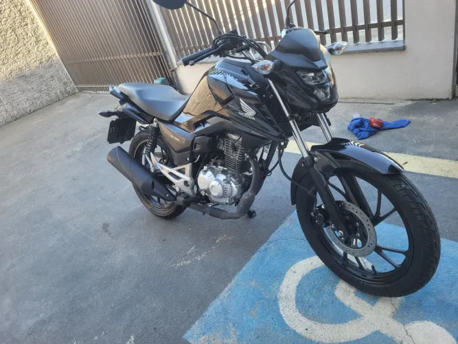 Vendo fan 160 , moto está disponível para negociação *