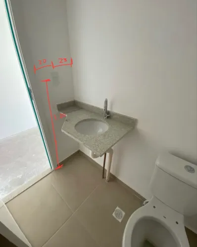 Conjunto de banheiro cerâmica