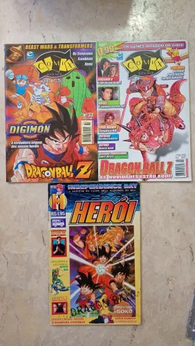 Revistinhas de Animes e Mangás Comix e Herói