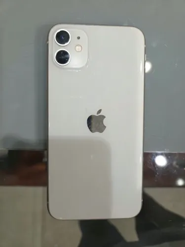 iPhone 11 branco 64gb - troco por a57 e outros
