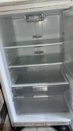 Geladeira semi nova