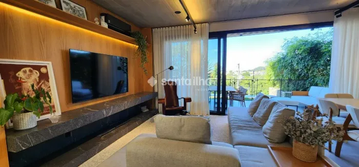 Casa em condomínio com 3 suítes à venda, 238m² - Lagoa da Conceição - Florianópolis/SC