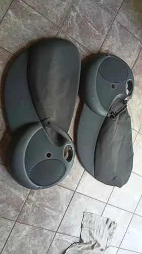 Forros de porta do ford ka 2004, para reforma, os 2 foros com tampinhas e puxadores