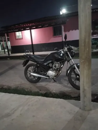 Moto super econômica, perfeita para trabalho ou transporte diário. Só pegar e rodar!"