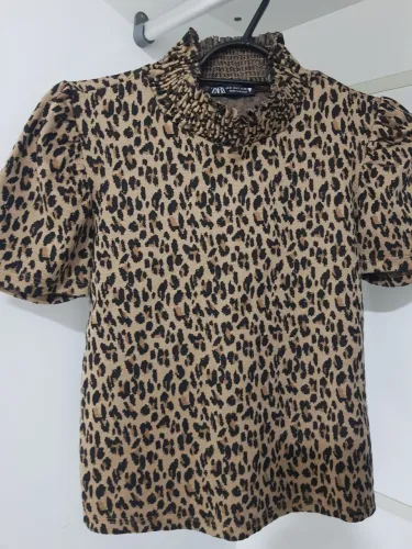 Blusa Zara tamanho (P)