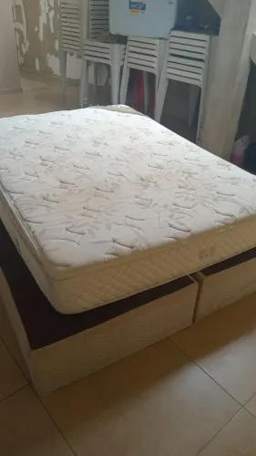 2 bases para cama + colchão