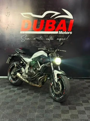 YAMAHA MT 07 2016