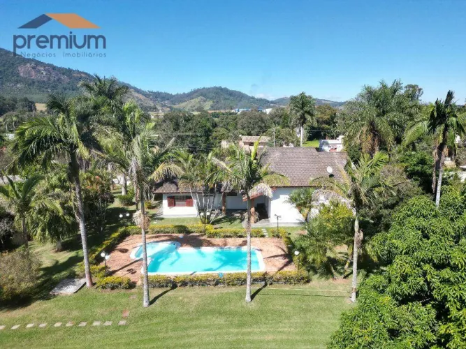 Chácara com 4 dormitórios à venda, 3000 m² por R$ 1.590.000,00 - Condomínio Campo Verde -