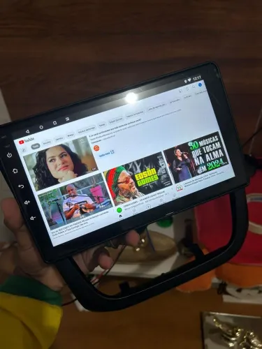 Multimédias para carro