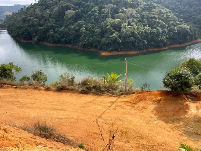1.500M² vista espetacular as margens do lago Rio Bonito em Santa Maria de Jetibá ES