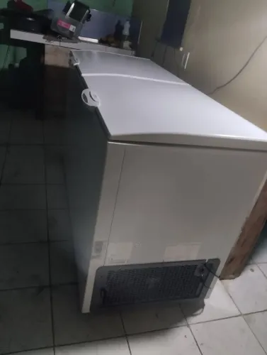Vendo freezer 530 litros gelopar aceito celular mas volta