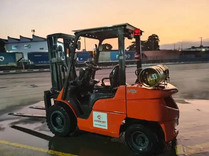 Empilhadeira Mitsubishi FG30N - 3.0 TON - 2009