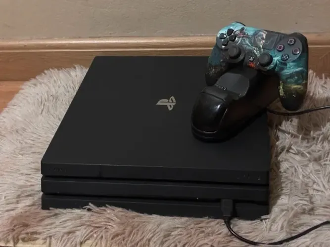PS4 PRO 