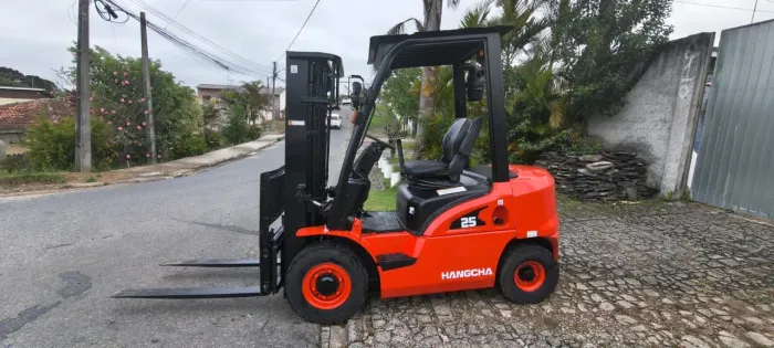 Empilhadeira hangcha 25 ano 2021