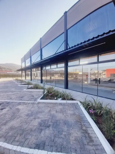 Sala Comercial Nova no Open Biguaçu 102,48m² - Centro