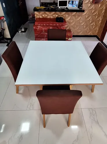 Mesa de Jantar R$ 700 reais