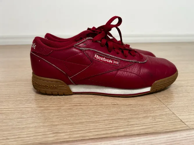 Tênis Reebok seminovo 