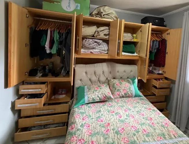 Vebdo Guarda roupa
