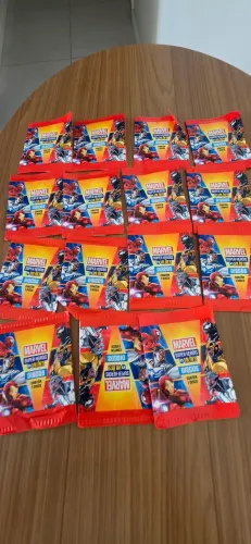 12 TAZOS MARVEL BISTEK