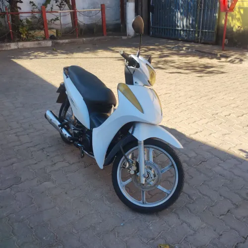 Biz bravax plus 50cc cor branca em excelente estado 