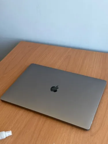 MacBook Pro 2019 - 16 polegadas - @gbstore071
