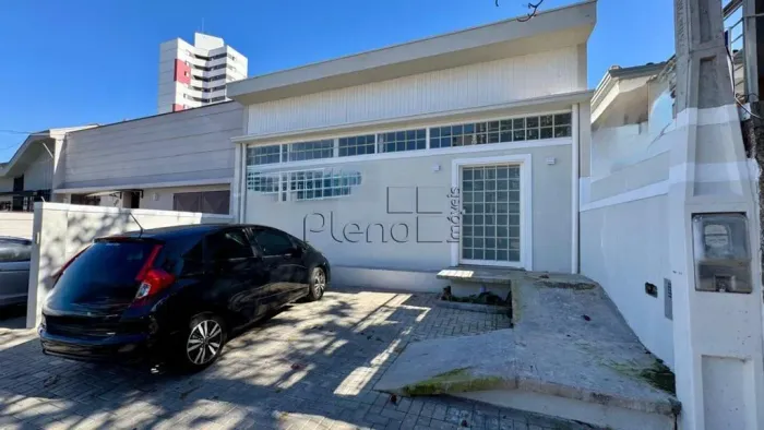 Casa para locação ou venda em Campinas, Jardim Guanabara, com 6 salas e 243 m²