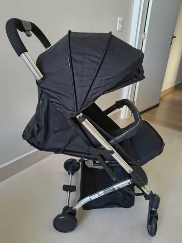 Carrinho de Bebê Burigotto Zap compacto Dobrável