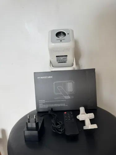 Projetor HD Megacube