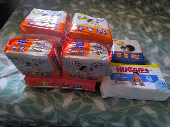 Fraldas Pompom/Huggies
