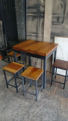 Mesa rústica de Madeira 