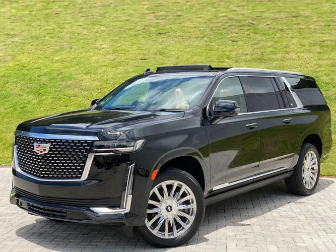 Cadillac Escalade ESV 2025