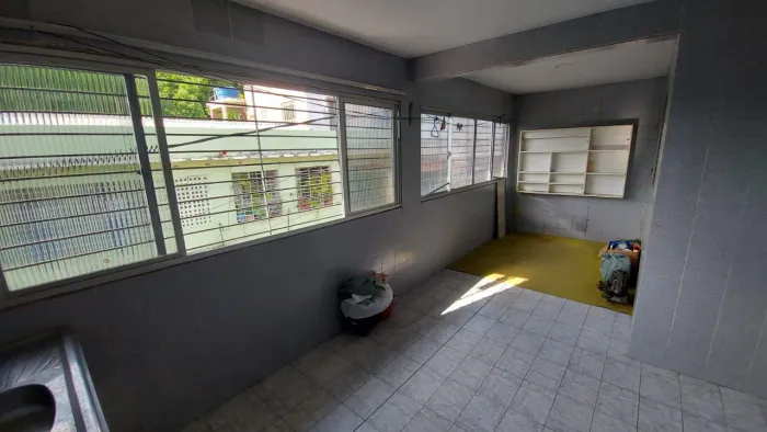 Excelente casa 3 pavimentos na Macaxeira