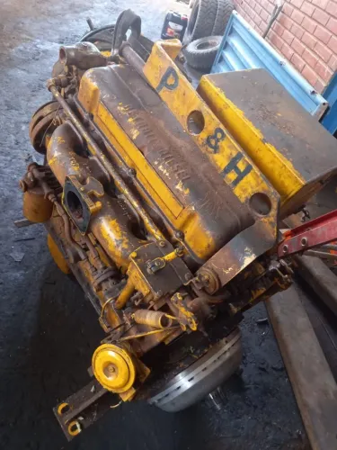 Motor Detroit com transmissão nova para guindaste