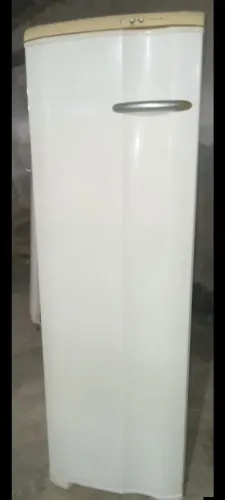 FREEZER VERTICAL FROST FREE 