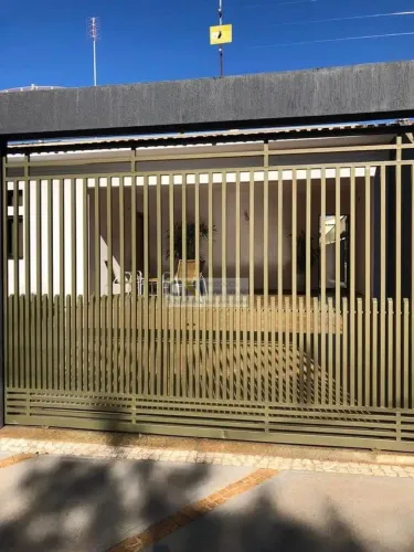 Casa térrea no centro de Porecatú