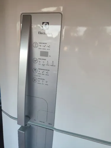 Geladeira Electrolux Frost Free com painel digital 480 litros ENTREGO
