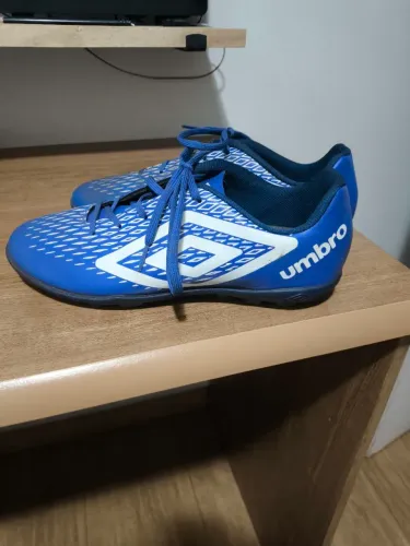 Chuteira society umbro N41