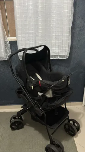 Carrinho + bebê conforto 