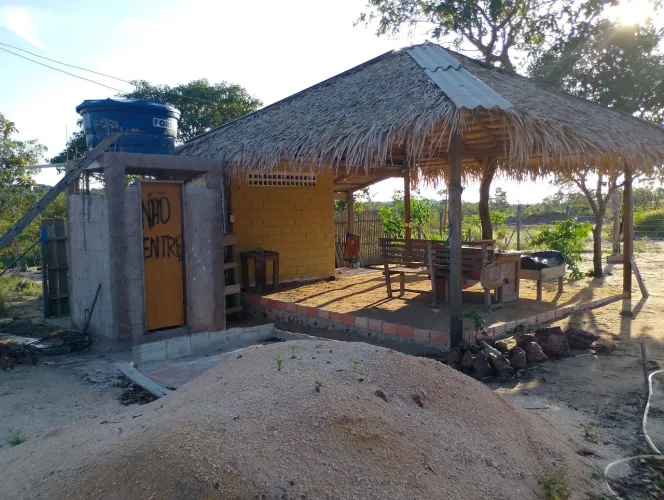 Vendo terreno em ponta de pedras próximo a praia